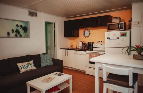 Crescent Beach Apartment | Riverfront*Shared Pool*3-Minute Walk to the Beach (202)