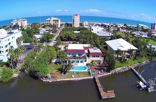 Crescent Beach Apartment | Riverfront*Shared Pool*3-Minute Walk to the Beach (202)