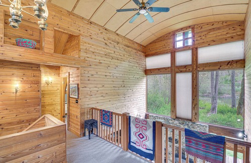 Skykomish Cabin | Riverfront Skykomish Cabin w/Private Hot Tub!