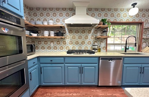 Brightwood Cabin | Riverfront Spa Sleeps 18 Sauna 4 Ensuites