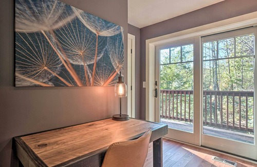 Lakemont Cottage | Riverfront Tallulah Falls Cabin w/Hot Tub!
