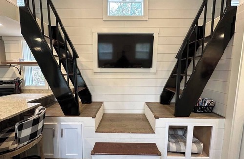 Mentone House | Riverfront | Trail & Kayak | Downtown & State Park