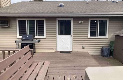 La Crosse House | Riverfront Twin Homen
