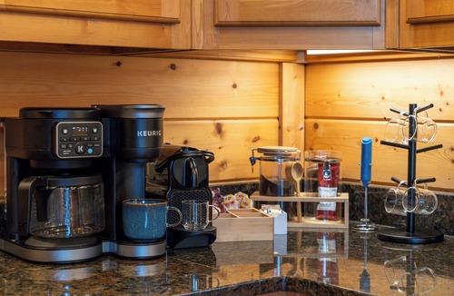 Ellijay Cabin | Riverfront+Views+Fire Pit+Music Touches+pool table+Fire place