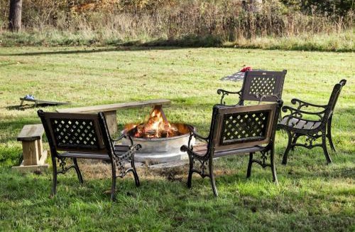 Hedgesville House | Riverfront w Deck Grill Fire pit & Climbing Wall