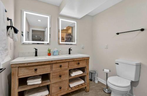Fishers Hill House | Riverfront w Hot Tub Game Room Fire Pit & More