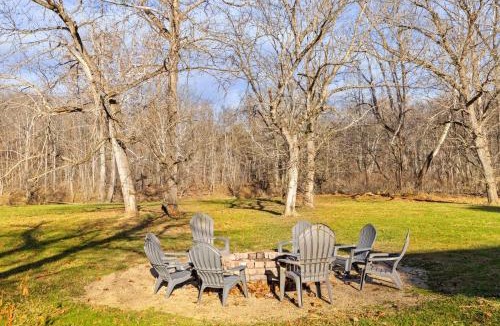 Fishers Hill House | Riverfront w Hot Tub Game Room Fire Pit & More