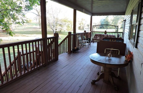 Murphy Cabin | RiverFront, WI-FI/Cell, Pet Friendly, Folk School