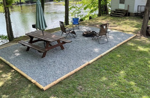 Pence Springs House | RiverGene River Camp: 2br,1bth Private River Access