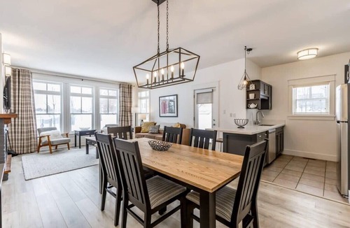 The Blue Mountains House | Rivergrass Oasis Across from Blue Mtn Hot Tub!