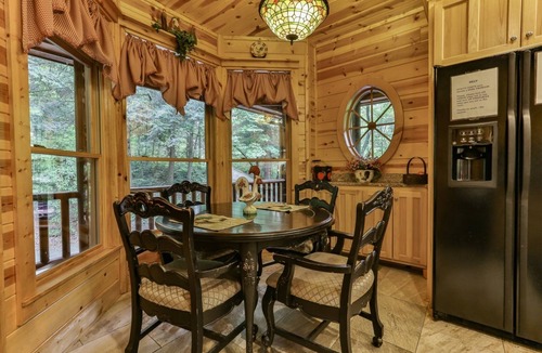 East Ellijay Cabin | Riverhouse | Ellijay, GA