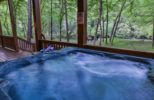 East Ellijay Cabin | Riverhouse | Ellijay, GA