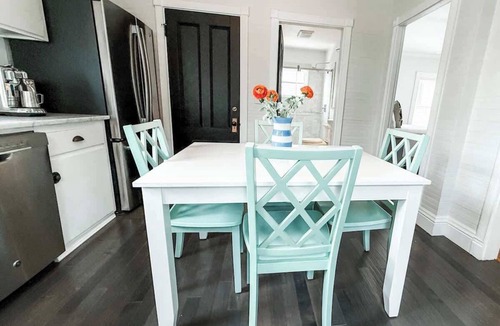 Barrington Apartment | Riverlight: Waterfront Escape