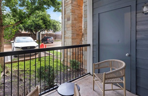 Riverpark West Apartment | RiverPark 1BD 6 - One Bedroom Apartment, Sleeps 4
