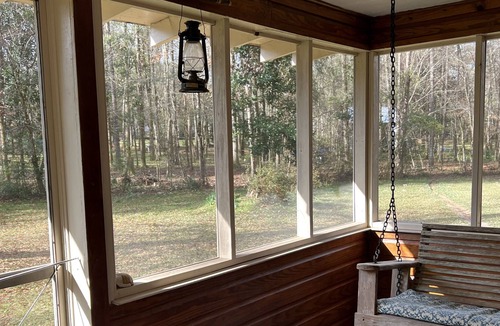 McComb House | “River’s Edge”, a secluded river- front, 2 bed 2 bath cottage in bamboo forest.