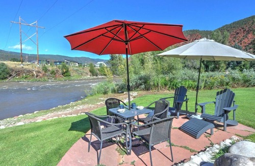Glenwood Springs Apartment | Rivers` Edge Condo w/Private Beach, 33 mi 2 Aspen