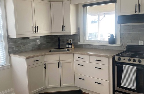 St. Clair Cottage | River’s Edge Cottage - St. Clair River Trail - Spectacular view!