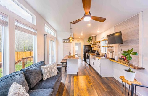 Port Angeles East Cabin | Rivers Edge:river side tiny home