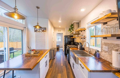 Port Angeles East Cabin | Rivers Edge:river side tiny home