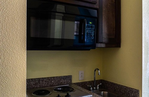 Three Rivers Hotel | Rivers Inn & Suites