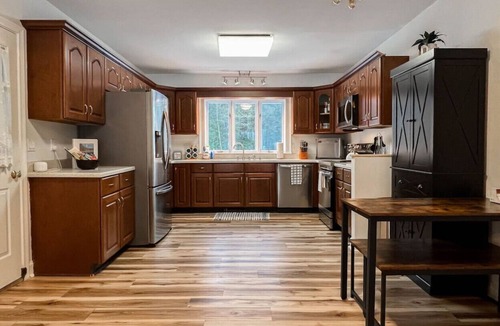 Bartlett Villa | RIVERSBEND | Private River Access, Pool, Hot Tub