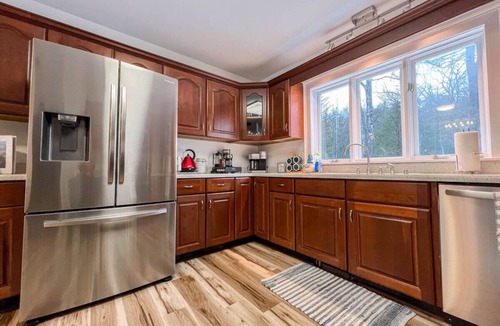 Bartlett Villa | RIVERSBEND | Private River Access, Pool, Hot Tub