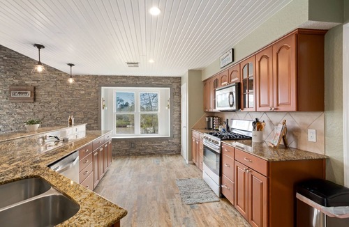Wild Peach Village House | Riversbend Retreat on the San Bernard River