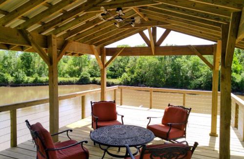 Wild Peach Village House | Riversbend Retreat on the San Bernard River