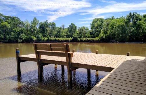 Wild Peach Village House | Riversbend Retreat on the San Bernard River