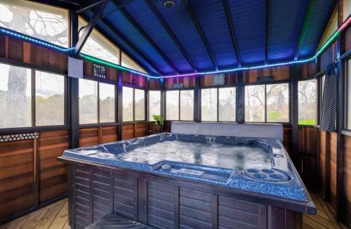 Wild Peach Village House | Riversbend Retreat on the San Bernard River