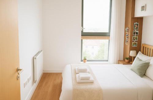 Royal Docks Apartment | Riverside 2 Bed Apartment