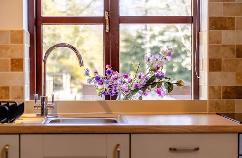 Llangorse House | Riverside Barn - LLangorse