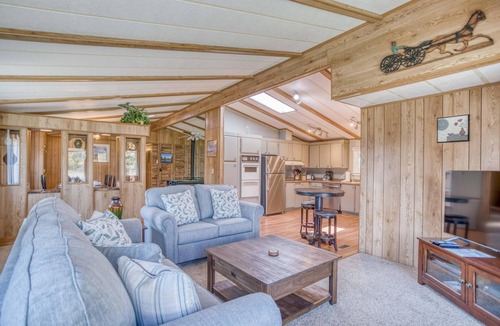 Three Rivers House | Riverside Breeze