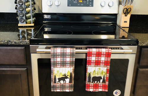 Grants Pass House | Riverside Cabin 1 - (Brand New Construction)