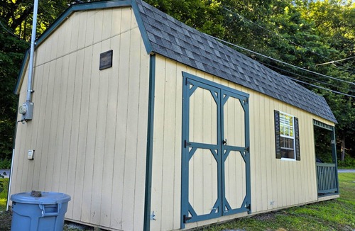 Lisbon Cabin | Riverside Cabin - Great Location, Beautiful Views.