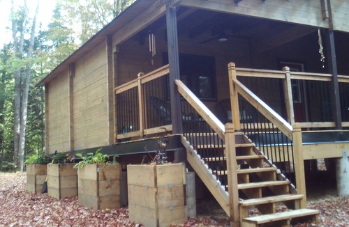Bracebridge Cabin | Riverside cabin in the woods