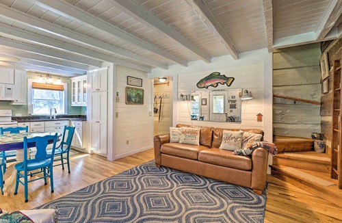 Lansing House | Riverside Cabin Near West Jefferson!