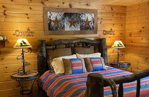 Dolores Cabin | Riverside Cabin