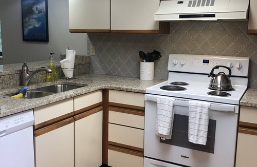 Townsend Condo | Riverside Condo - minutes from GSMNP