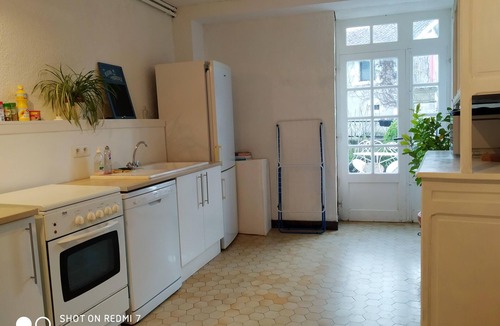 Gout-Rossignol House | Riverside cottage, traditional style