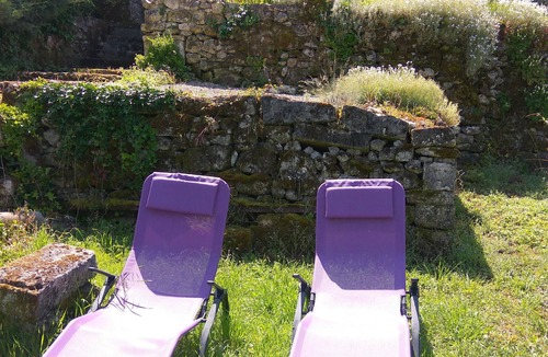 Gout-Rossignol House | Riverside cottage, traditional style