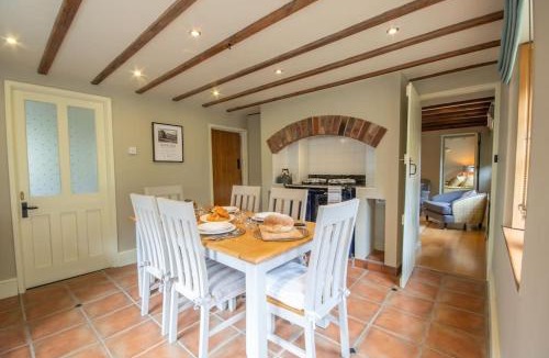 Alstonfield House | Riverside Cottage Alstonefield Peak District