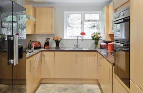 Liskeard House | Riverside Cottage - B6859