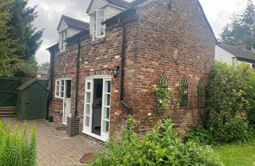 Coalbrookdale House | Riverside Cottage