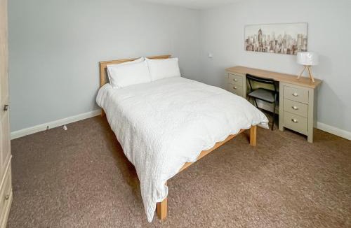 Pinchbeck House | Riverside Cottage