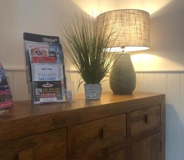 Fence House | Riverside Cottage