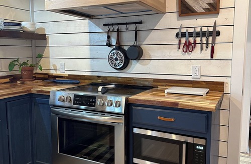 Denver Cottage | Riverside cottage in Waverly w/boat ramp & dock. Private & peaceful. Water view