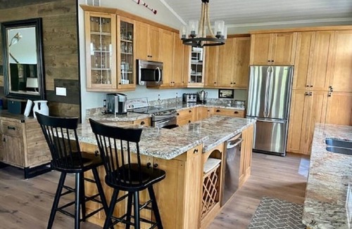 Severn Cottage | Riverside cottage w/hot tub, firepit, indoor bar, and much more