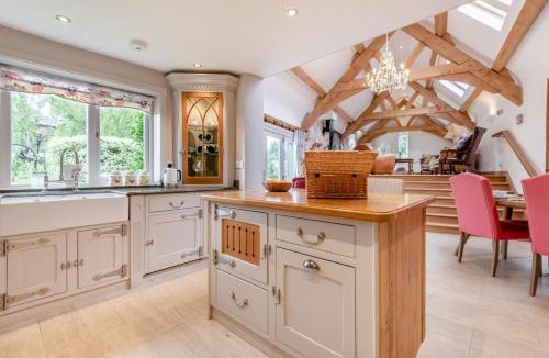 Wareham House | Riverside Cottage - Wareham