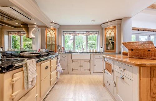 Wareham House | Riverside Cottage - Wareham